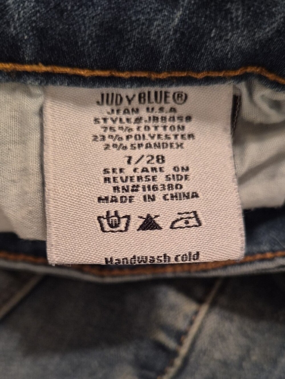 Judy Blue Skinny Fit Distressed Jeans- Size 7/28 - Picture 8 of 8